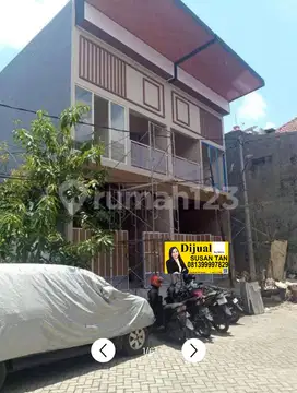 Jual Rumah baru 2 lantai babatan pilang wiyung surabaya barat