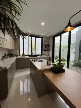 Rumah 3 Lantai Cluster Versailles BSD City