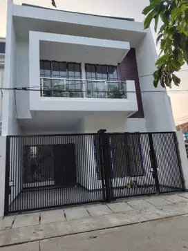 Di Jual Cepat Rumah Full Renov di Meruya Utara