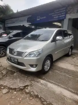 Toyota Kijang Innova 2012 Bensin
