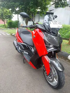 YAMAHA XMAX 250