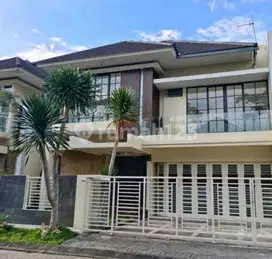Royal Residence 2,5 Lantai Split Level Minimalis Luar second Road