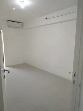 Studio Apartemen Bassura City ada AC siap sewa