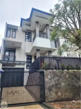 Rumah Mewah Dan Bagus Setiabudi Regency Full Furnished Harga Nego