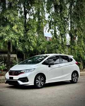 Honda Jazz RS 1.5 Putih 2017 Tdp Murmer Ori Menarik Bu Antik Simpanan