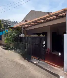 Dijual rumah layak huni murah akses mobil lokasi tebet barat