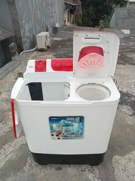 Mesin cuci 2 tabung Denpoo 8,5 kg