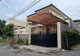 Rumah Mewah 2 Lt Hook Strategis Di Jajar Solo