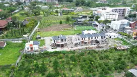 vila Mewah kota batu view 360 derajat pegunungan dan kota