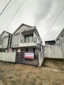 Dijual rumah Jl. Sui Raya Dalam Komp. Grand River Residence