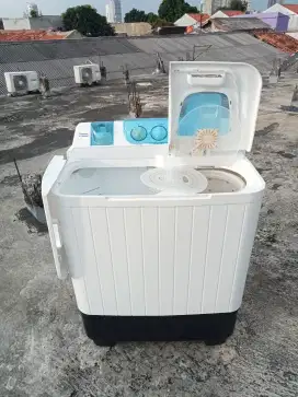 Mesin cuci 2 tabung Denpoo 8,5 kg