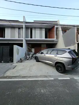 Rumah baru di komplek one gate cempaka putih jakarta pusat