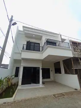 Rumah siap huni DP 0% lokasi 10 menit ke stasiun depok