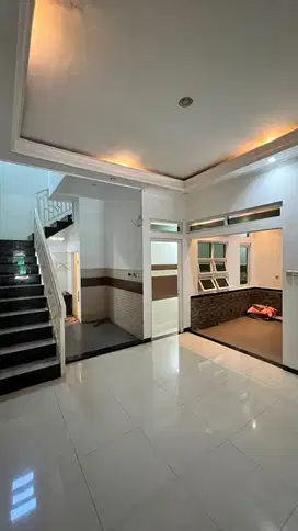 Rumah Cluster cocok untuk showroom kantor bisnis di ujungberung kodya