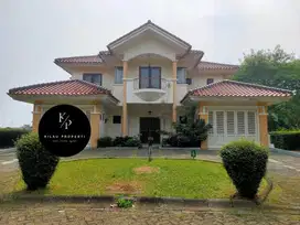 Dijual Rumah Hook di Boulevard Full Furnish di Danau Bogor Raya.