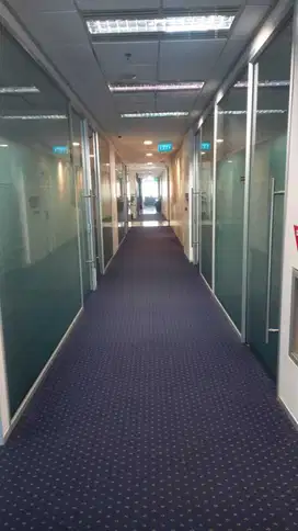 Disewakan kantor luas 500 sqm fully furnished Sudirman jakarta