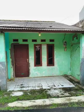Di jual rumah secondary akses mobil di harjamukti depok.
