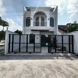 Rumah Siap Huni 2 Lantai, Selangkah Ke Rumah Sakit UAD Di Sleman