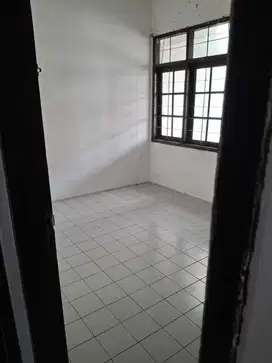 Disewakan Rumah Siap Huni di Taman kopo Indah TKI 1