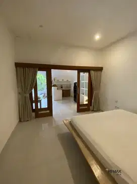 Rumah Minimalis 2 lantai Disewakan, di Umalas