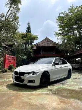 BMW 330i F30 M-Sport LCI 2.0L Turbo Sunroof Mods Tahun 2017 NIK 2016