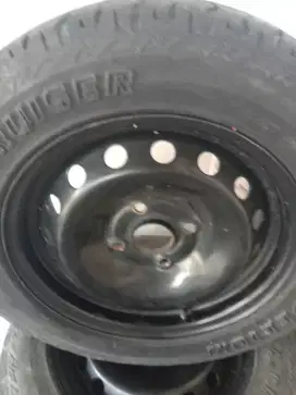 Velg r15 kaleng pcd 114