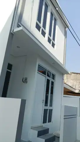 Di Jual Rumah Baru 2 lantai dekat hotel Orchard siap huni
