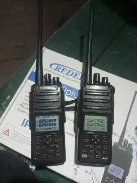 Di Jual HT REDELL 2 UNIT