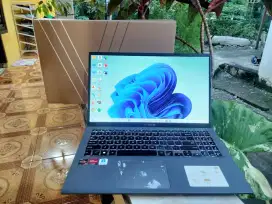 Asus Vivobook Ryzen 3 3250U SSD Ram 4 Keyboard Nyala Fullset