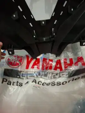 Cover Leg Shield body kasar Yamaha New Xride 125