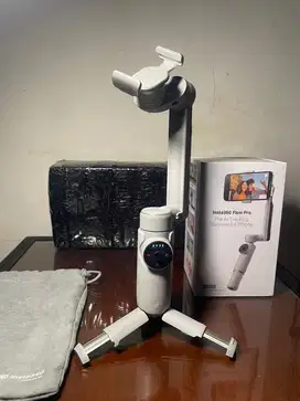 Gimbal Insta 360 Flow Pro Like New No Minus
