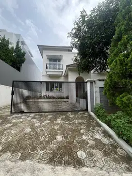 Disewakan Rumah 2 lantai dekat Sampoerna Academy Sentul
