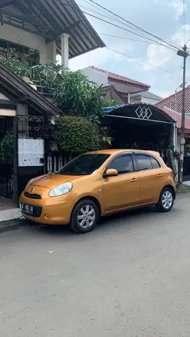 Nissan March 2011 Bensin