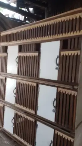 Kandang ayam 6 pintu ukuran 160 lebar tinggi 180 lebar belakang 70 l