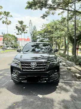 Fortuner GR SPORT 2.8 Diesel Tahun 2022 tangan pertama (pribadi)