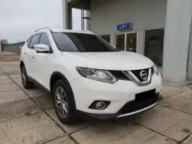 Nissan X-Trail 2.5 CVT 2015