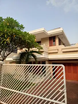 Rumah Mewah 2 1/2 lantai Luas 420 m² di Pulo gebang Permai  Jak-tim