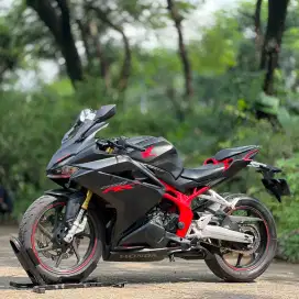 HONDA CBR250RR NON ABS 2018 BLACK KM 5K MULUS PAJAK PANJANG