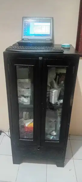 Lemari Jati Pajangan Kaca Antik, Uk. 55 x 50 x 120 cm, di Depok Timur