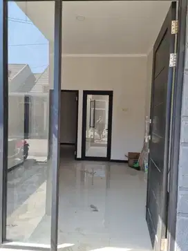 Baru renov bagus Grand alana 2lt