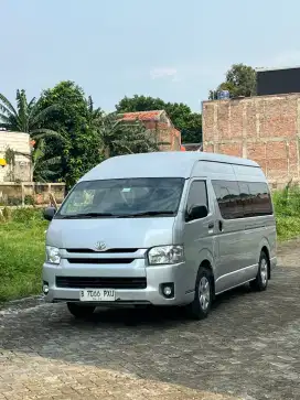 Toyota hiace comuter MT 2018
