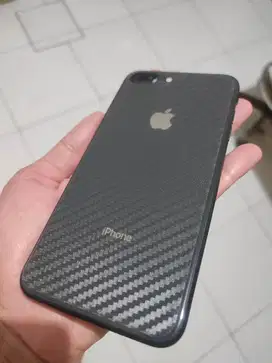 Yuk iPhone 8+ Hitam 256 GB
