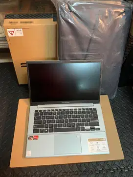 Asus E1404F ryzen 5 7520u 16/512