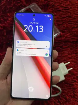 Vivo Iqoo 11 5G 16/256GB Snapdragon 8 Gen 2 Batangan Minus Dikit