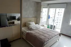 Studio Furnish Apartemen Royal Mediterania Garden - Mall Central Park