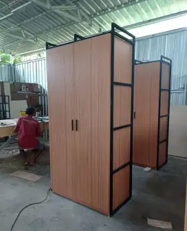 Kursi Meja Cafe Lemari Industrial