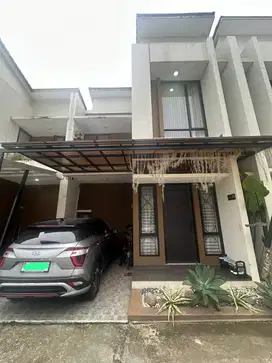 Dijual rumah 2 lantai bagus cluster area pondok aren Tangsel