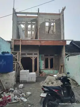 Rumah 2 lantai di sepatan