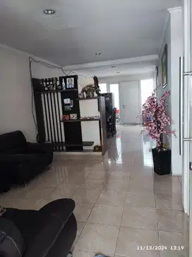Rumah tinggal Green court Jakarta Barat lepas cepat