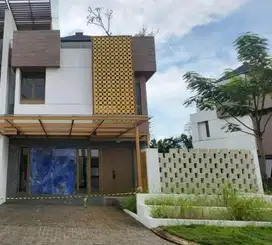 DISEWAKAN 2 RUMAH di Puri 11